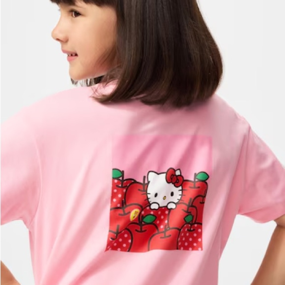 Uniqlo Sanrio characters UT Graphic T-Shirt